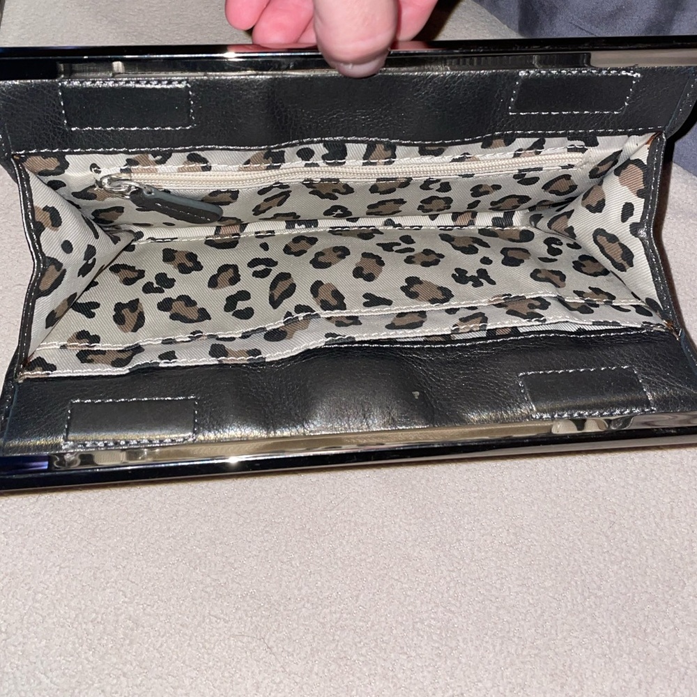 Large genuine leather wallet - Picture 4 of 4